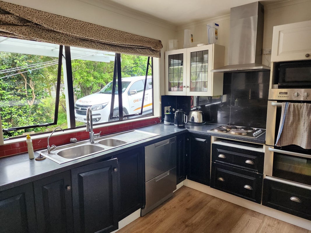 196 Main Road South, Raumati South, Paraparaumu - Carousel 2