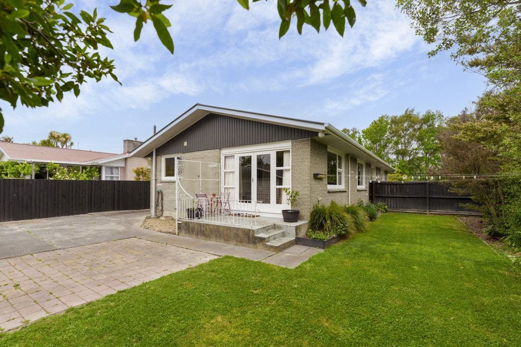 2/37 Lochee Road, Upper Riccarton, Christchurch - Carousel 1