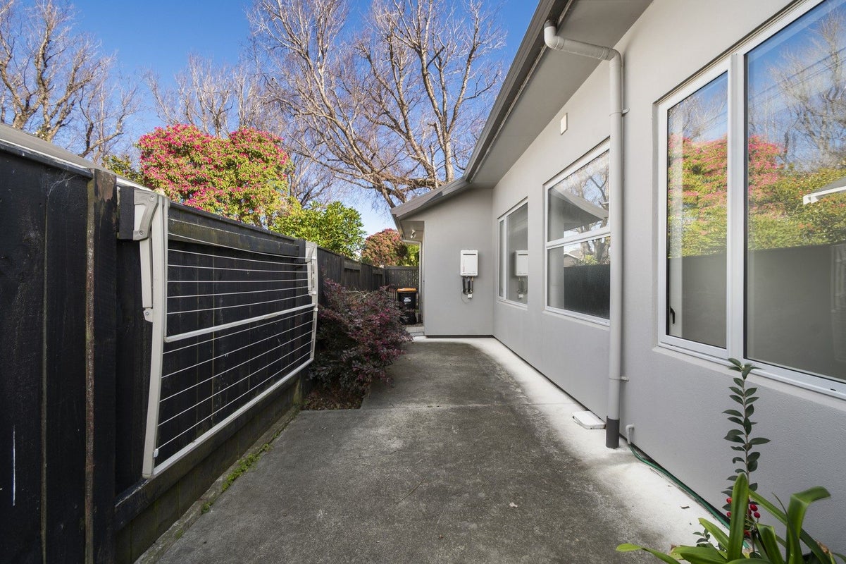 35 Union Street, Hokowhitu, Palmerston North - Carousel 24