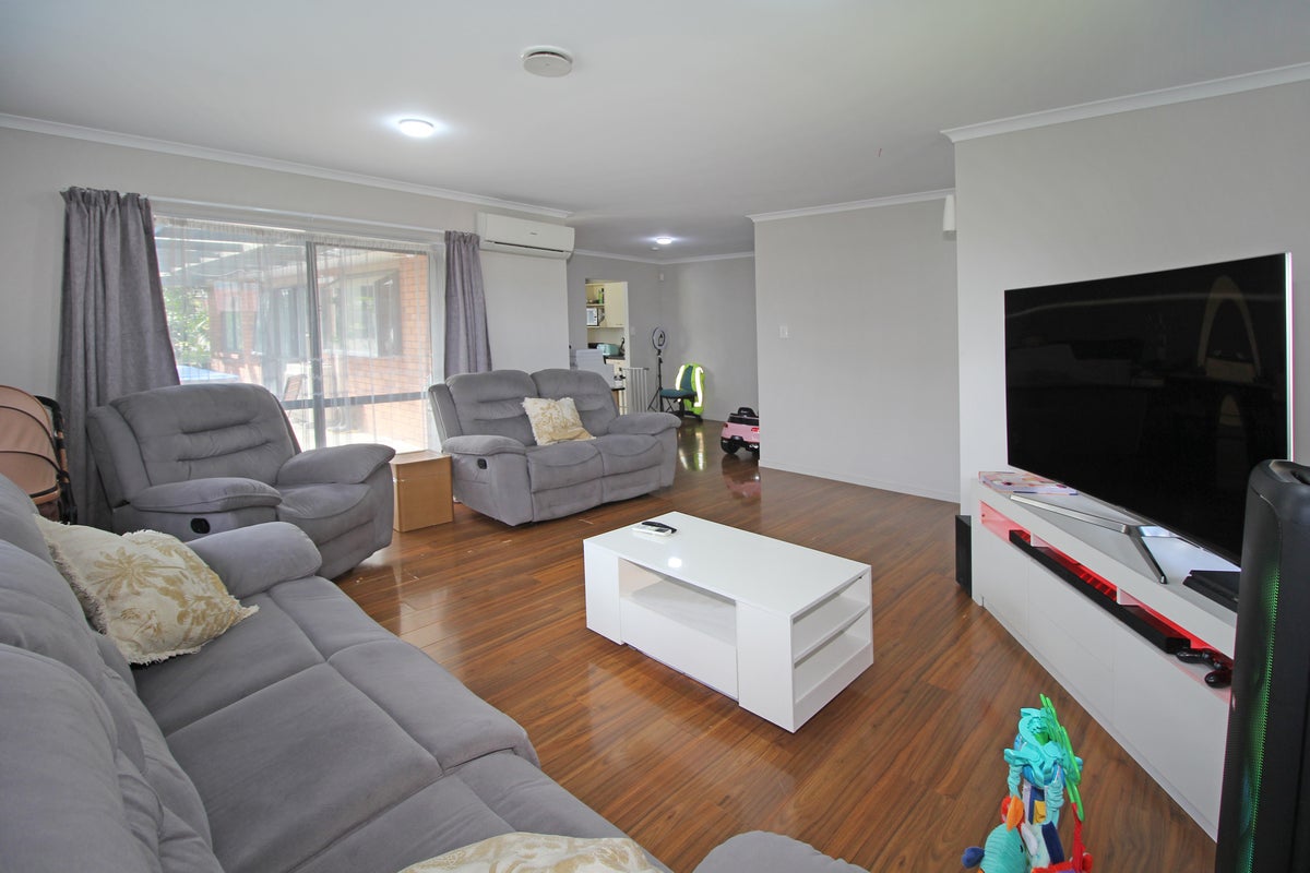 2 Watersfield Place, Flat Bush, Auckland - Carousel 2