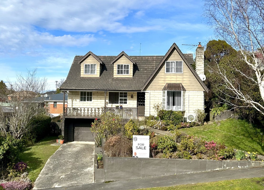 105 Glenross Street, Glenross, Dunedin - Carousel 1