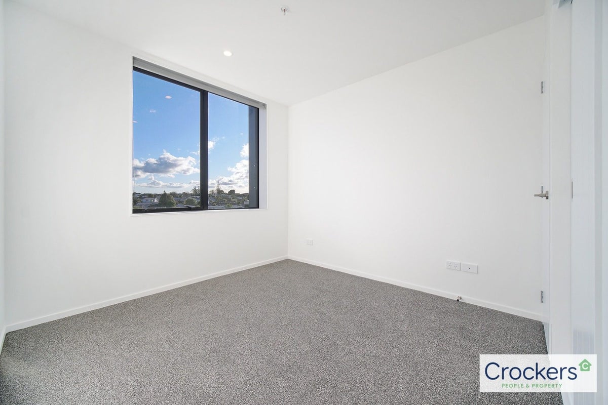 105/7 Rauemi Way, Te Atatū South, Auckland - Carousel 2