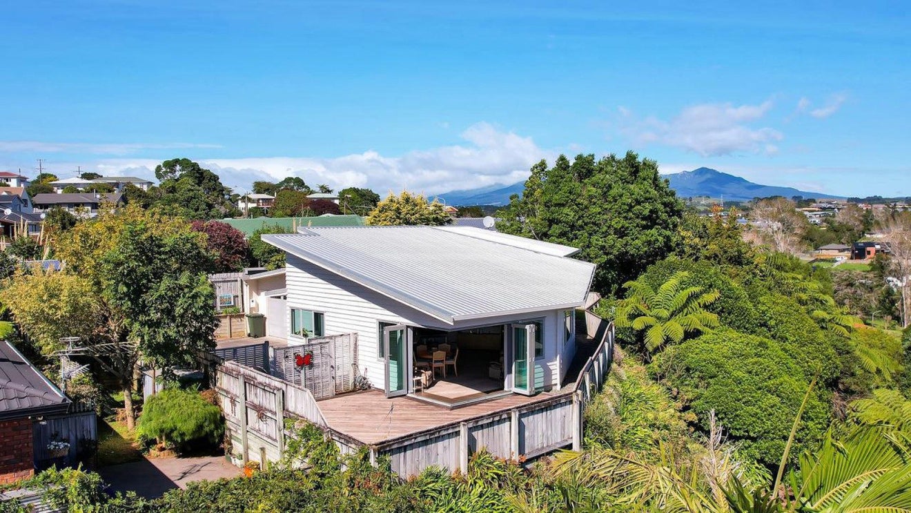 4A Marchant Place, Westown, New Plymouth - Carousel 2