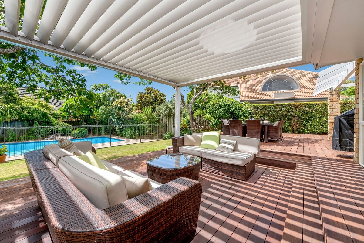 16 Del Mar Court, Shamrock Park, Auckland - Carousel 2