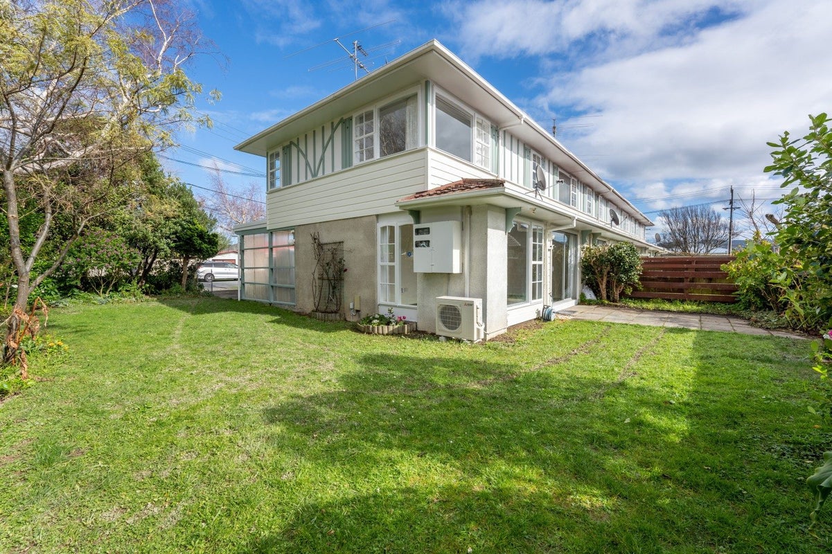 5/1 WAIKARE AVE, Waiwhetu, Lower Hutt - Carousel 1