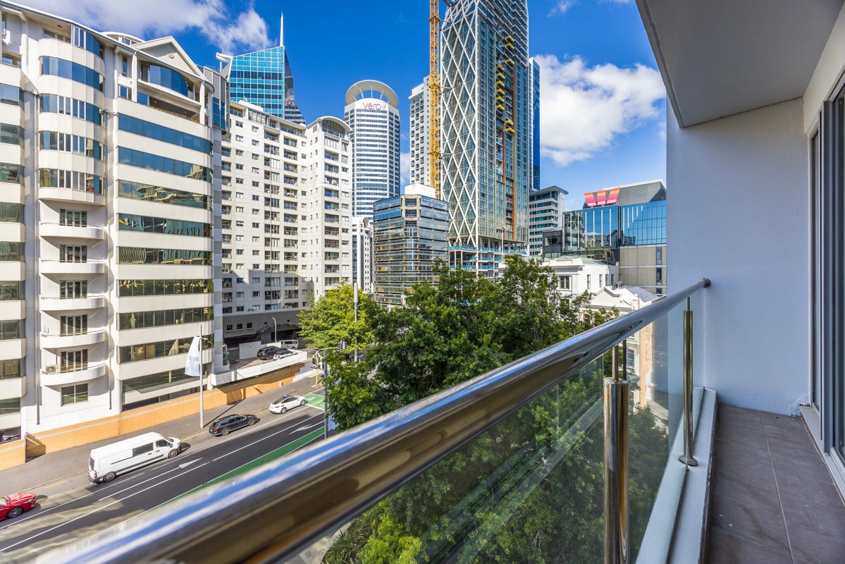 703/2 Beach Road, Auckland Central, Auckland - Carousel 2