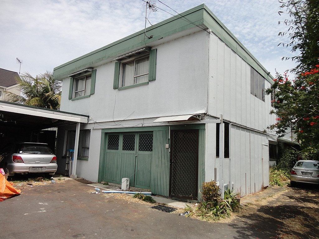 2/236 Campbell Road, Greenlane, Auckland - Carousel 1