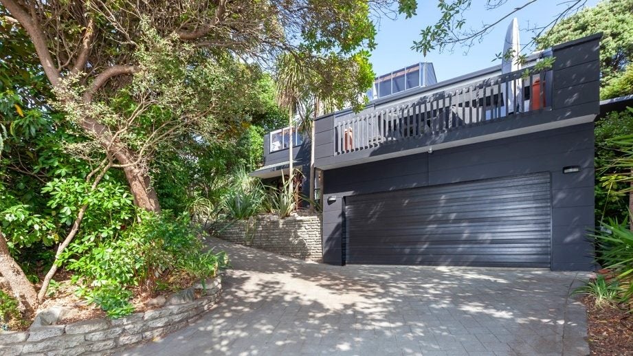 20 Tiromoana Road, Raumati South, Kapiti - Carousel 1