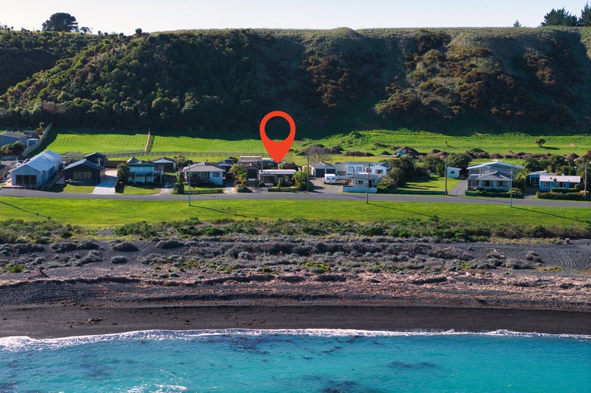 19 South Bay Parade, South Bay, Kaikoura - Carousel 2