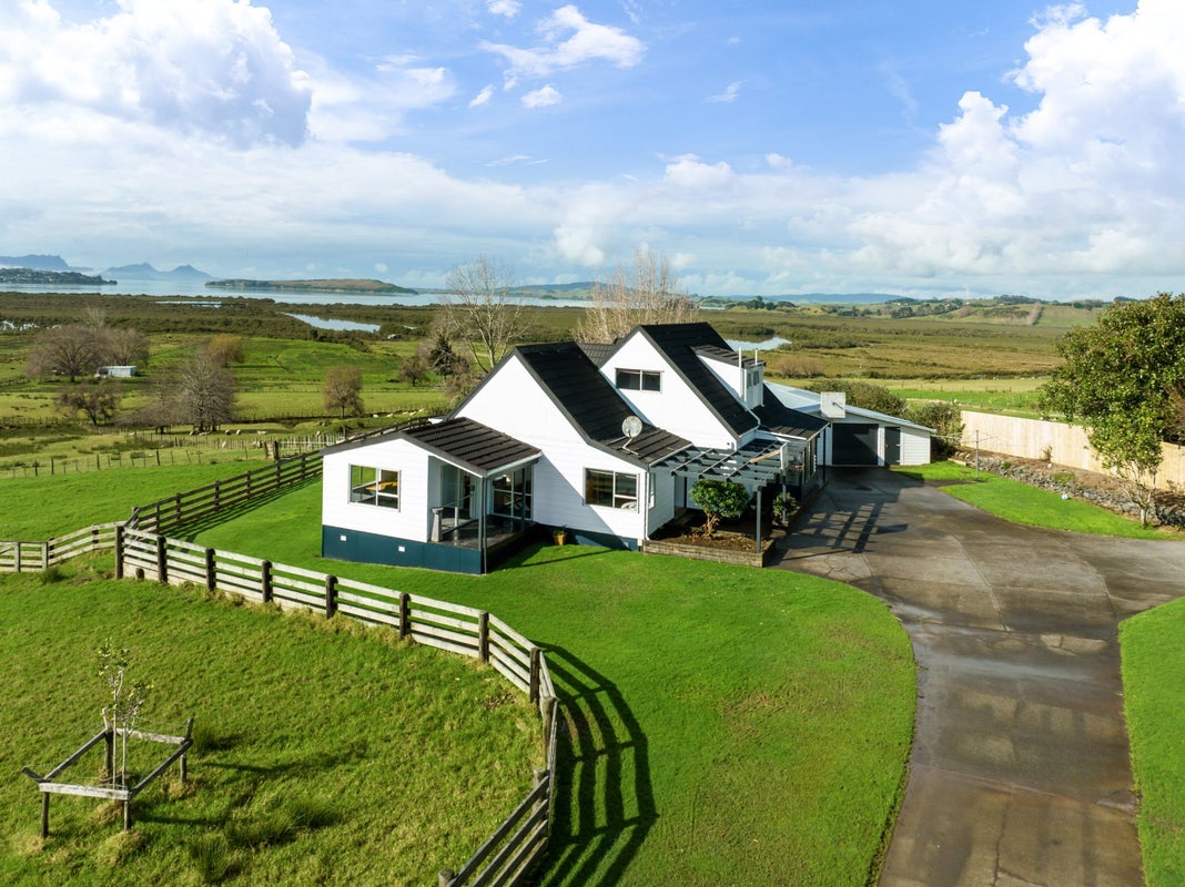 62 Toetoe Road, Otaika, Whangarei - Carousel 1