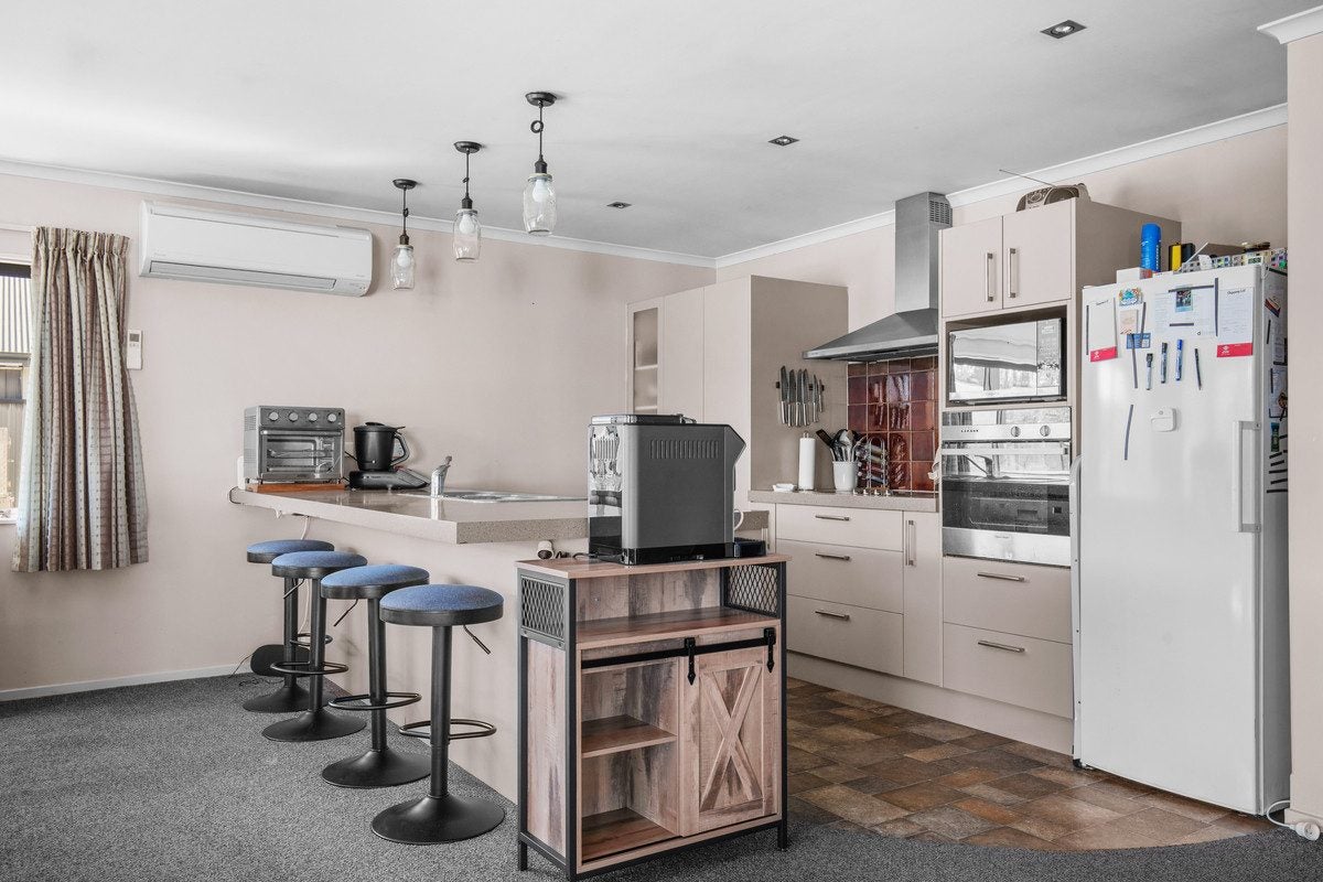 25 Briar Crescent, Alexandra, Alexandra - Carousel 2