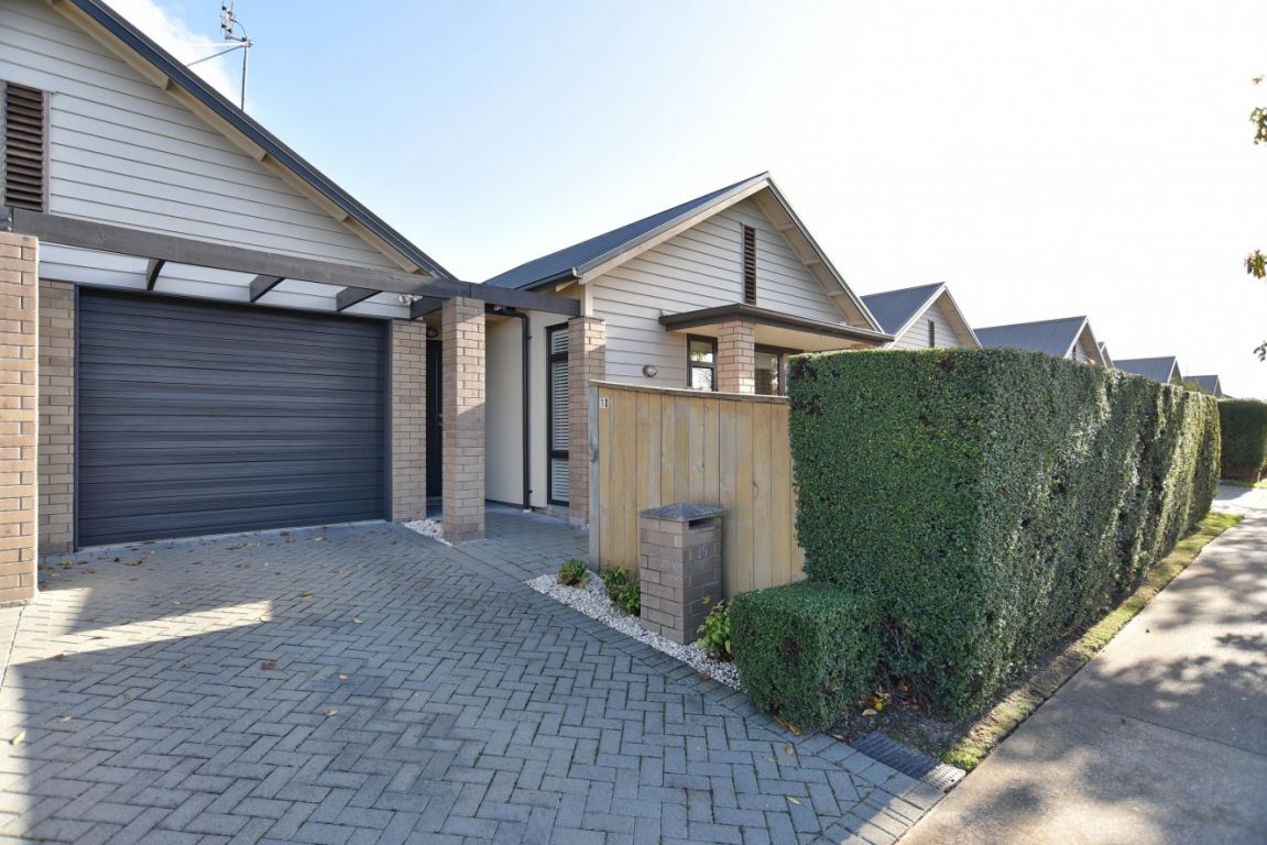 10 Saracen Avenue, Northwood, Christchurch - Carousel 1