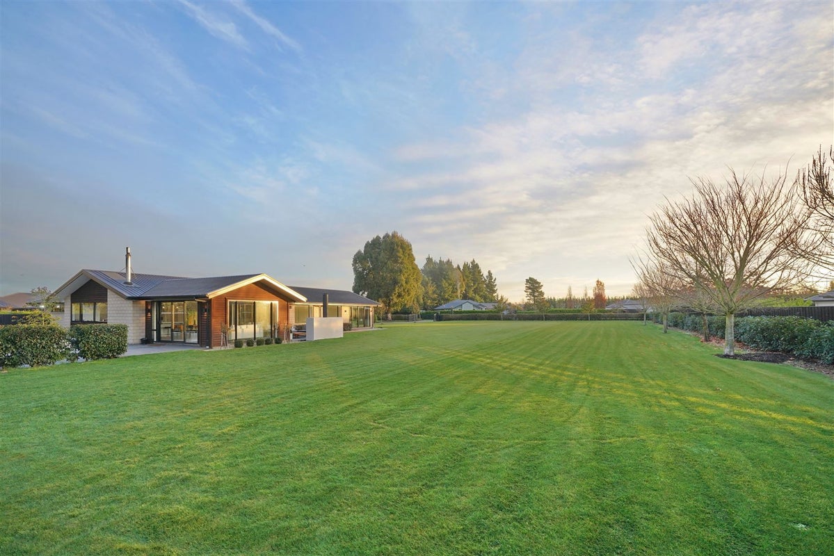 10 Warwick Road, Ohoka, Rangiora - Carousel 1