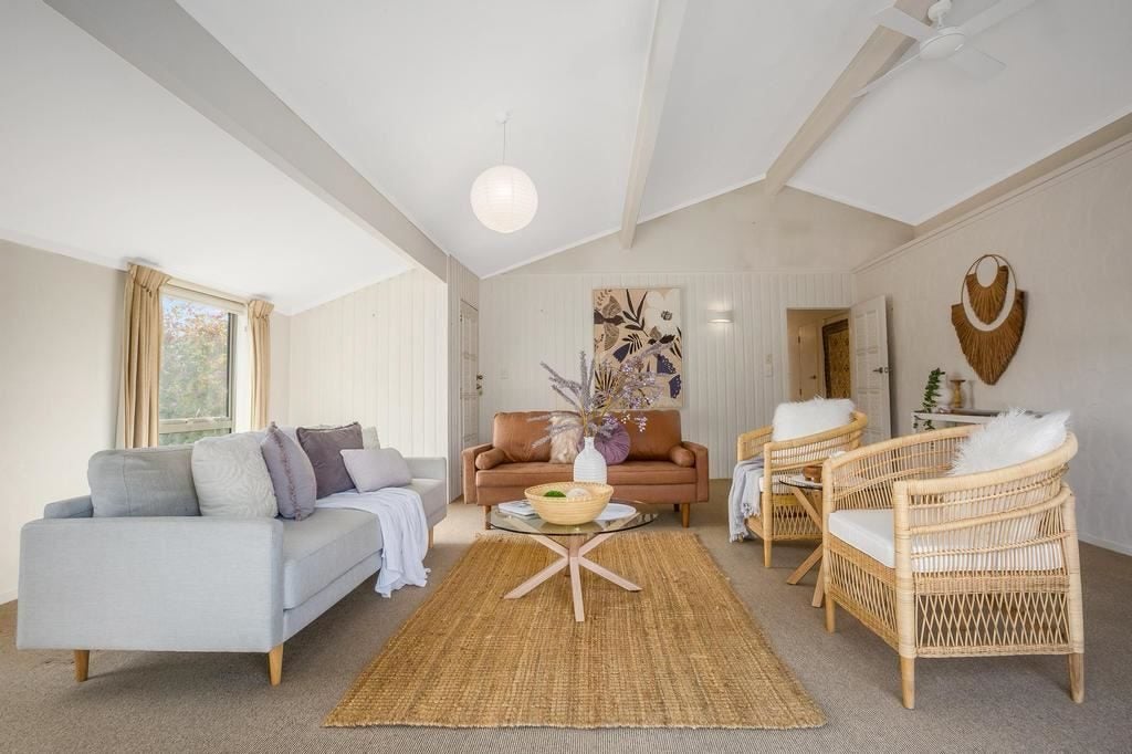 5 Goldie Place, Waikanae Beach, Waikanae - Carousel 2