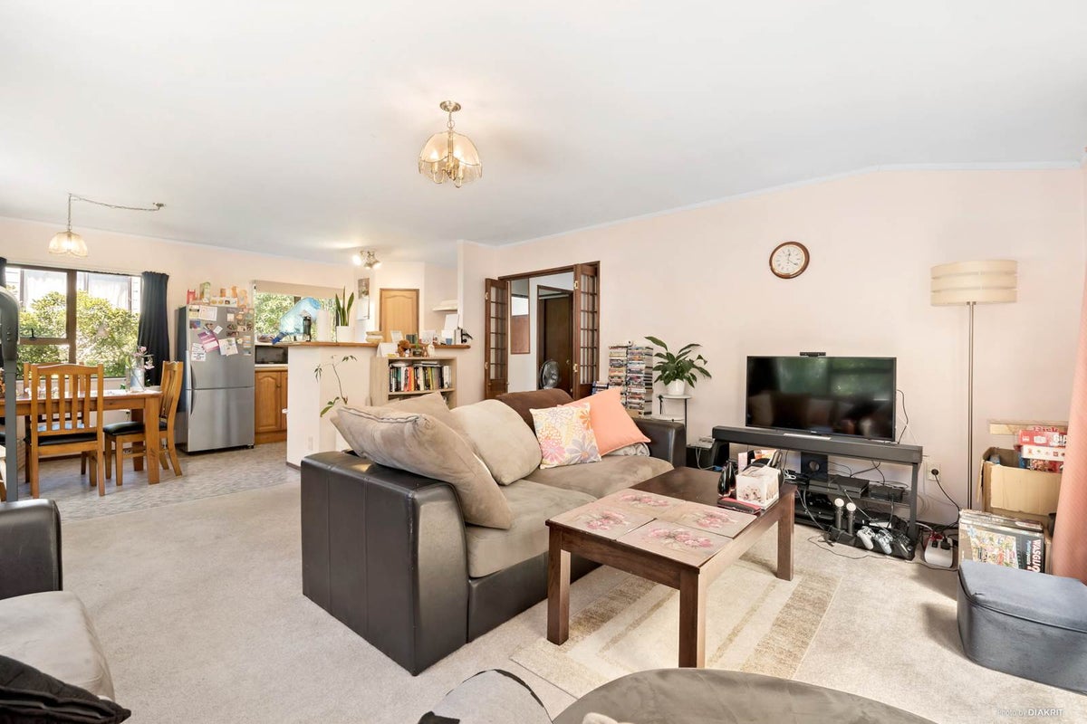 1/109 Lake Road, Northcote, Auckland - Carousel 1