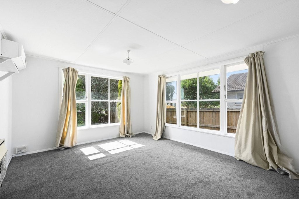 77 Snell Drive, Chartwell, Hamilton - Carousel 2
