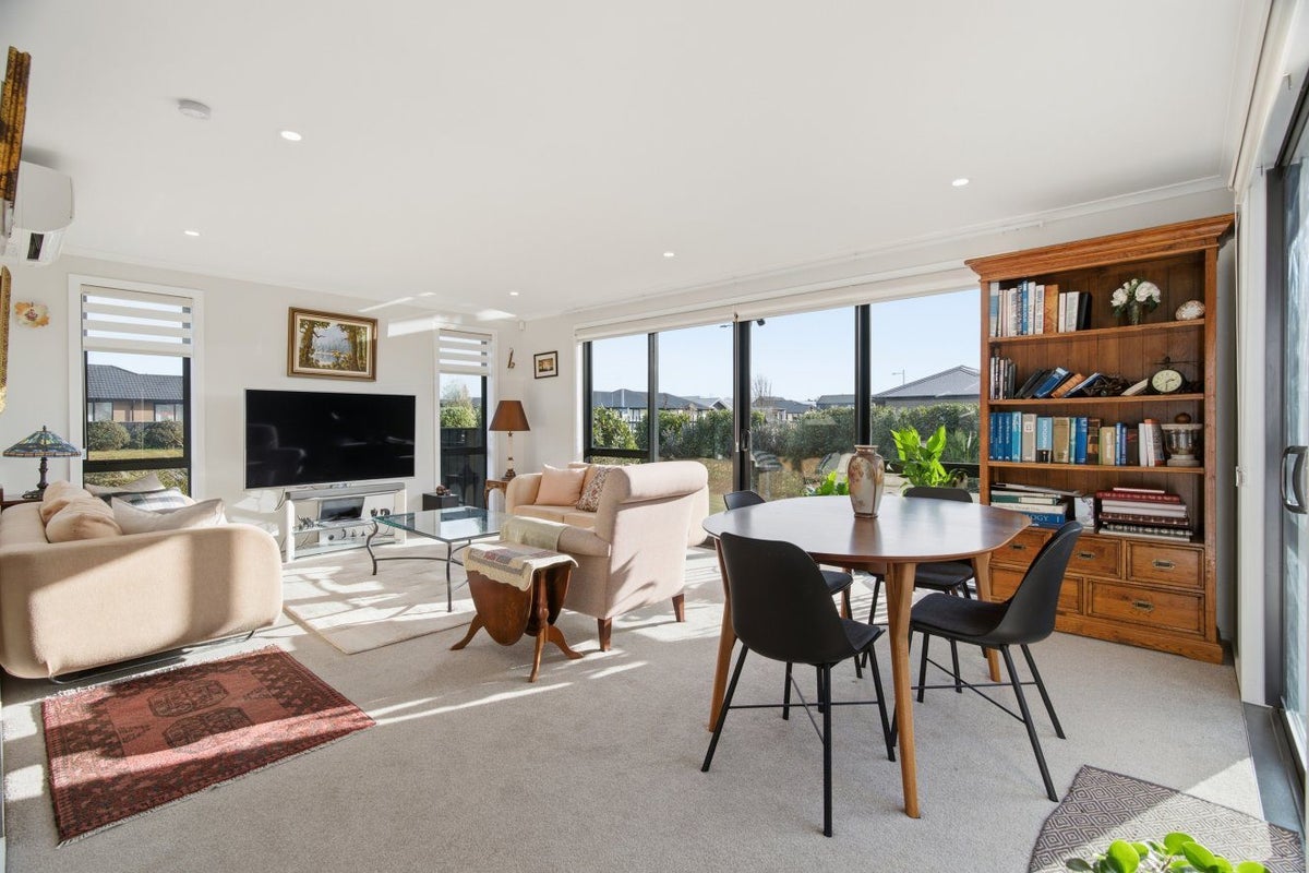 1 Valour Lane, Halswell, Christchurch - Carousel 2
