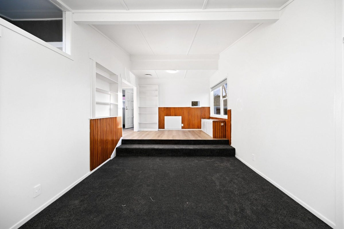 14 Lovelock Place, Chartwell, Hamilton - Carousel 2