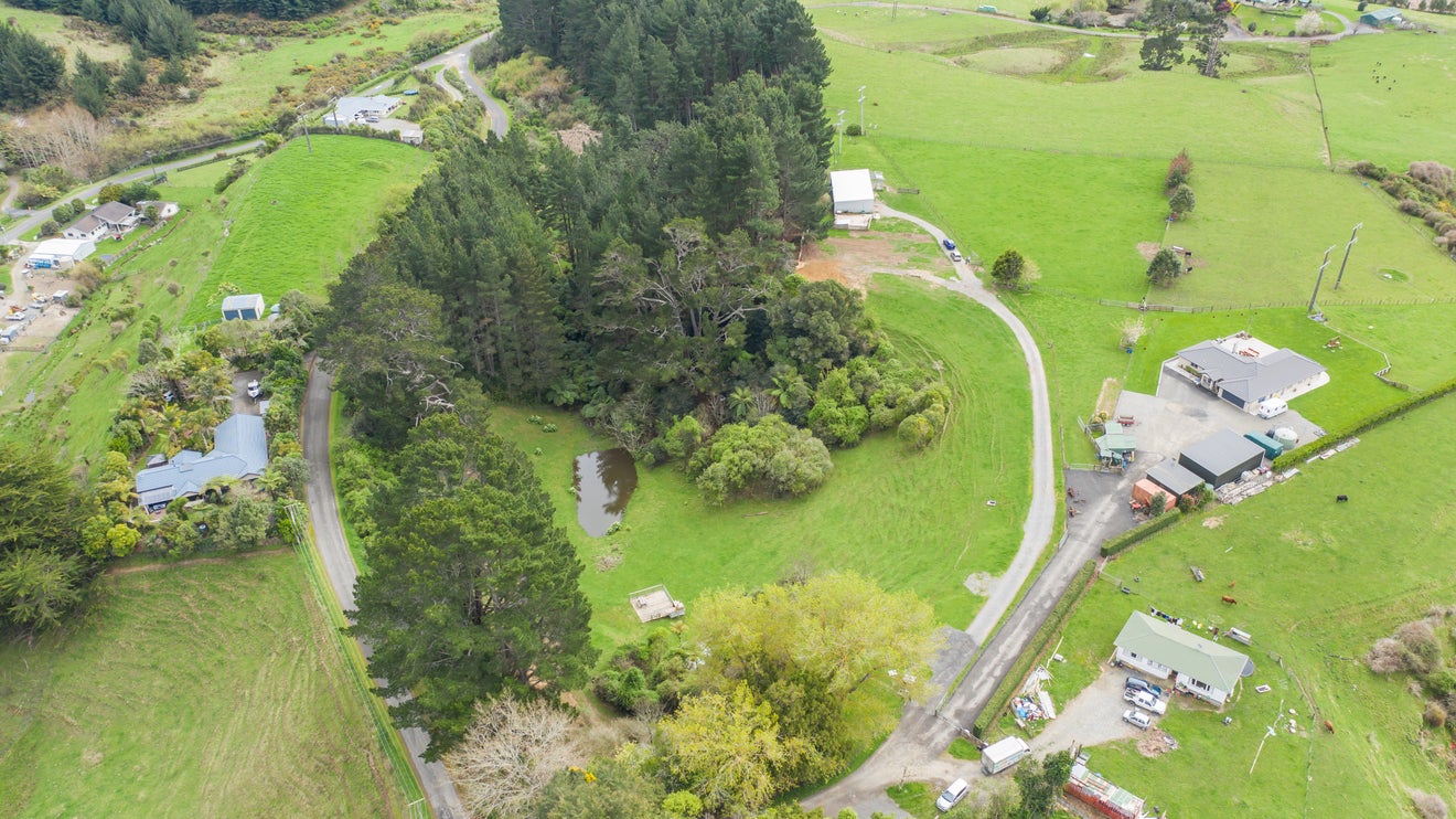 43 Wallace Loop Road, Koputaroa, Levin - Carousel 1