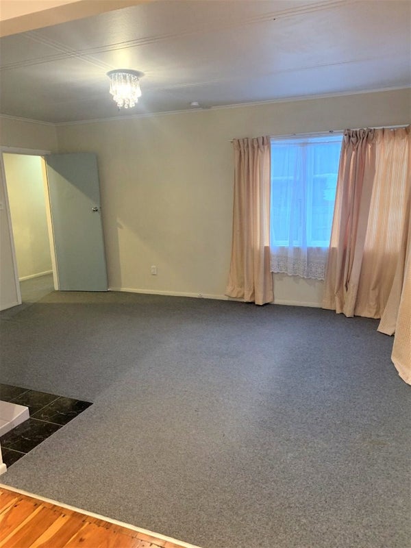 4 Castlerea Street, Wainuiomata, Lower Hutt - Carousel 2