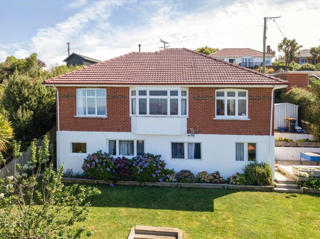 125 Forfar Street, Clyde Hill, Dunedin - Carousel 1