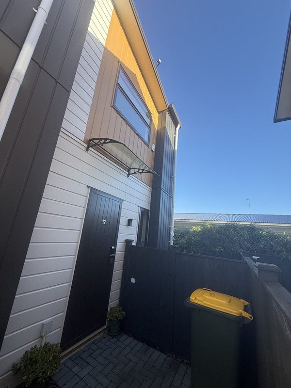 12/10 Newington Road, Henderson, Auckland - Carousel 1