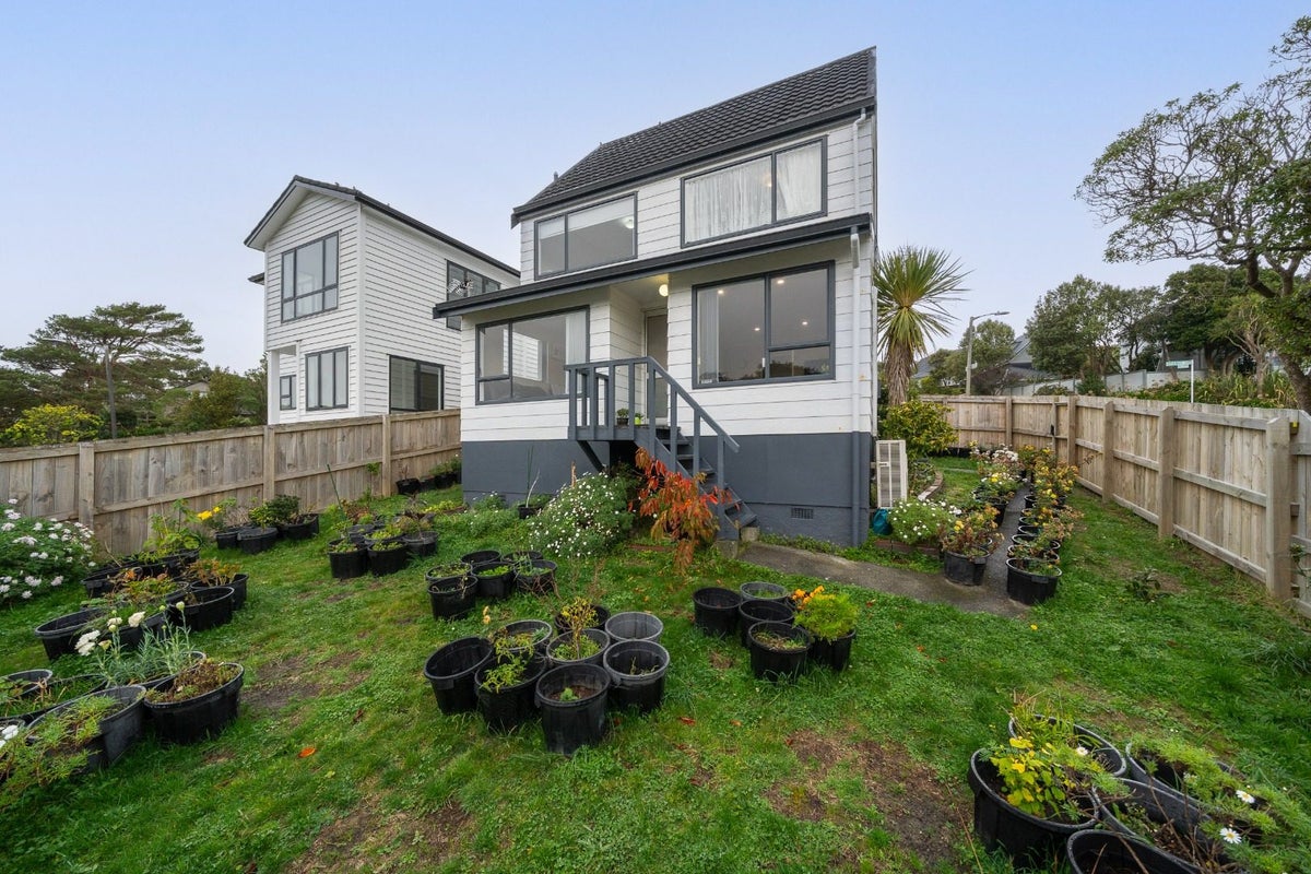 5 Abilene Crescent, Churton Park, Wellington - Carousel 15