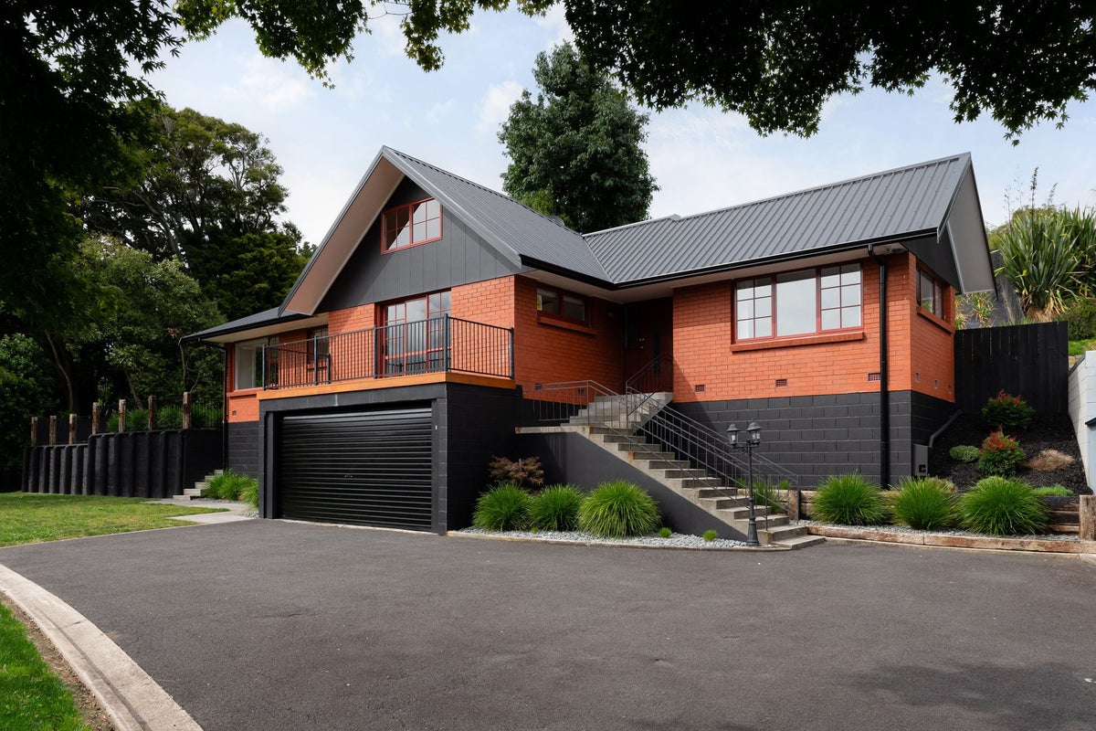 8 Tauhara Drive, Queenwood, Hamilton - Carousel 1