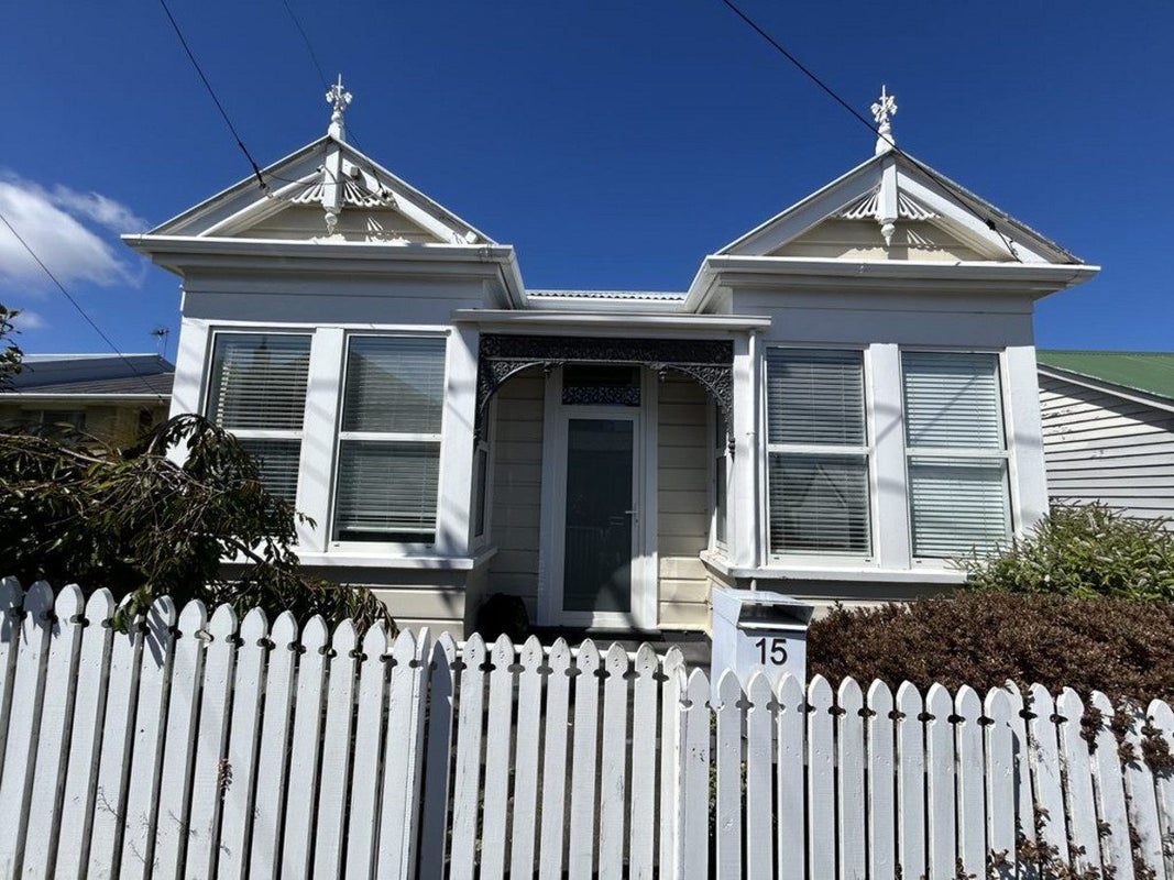 15 Peel Street, Mornington, Dunedin - Carousel 1