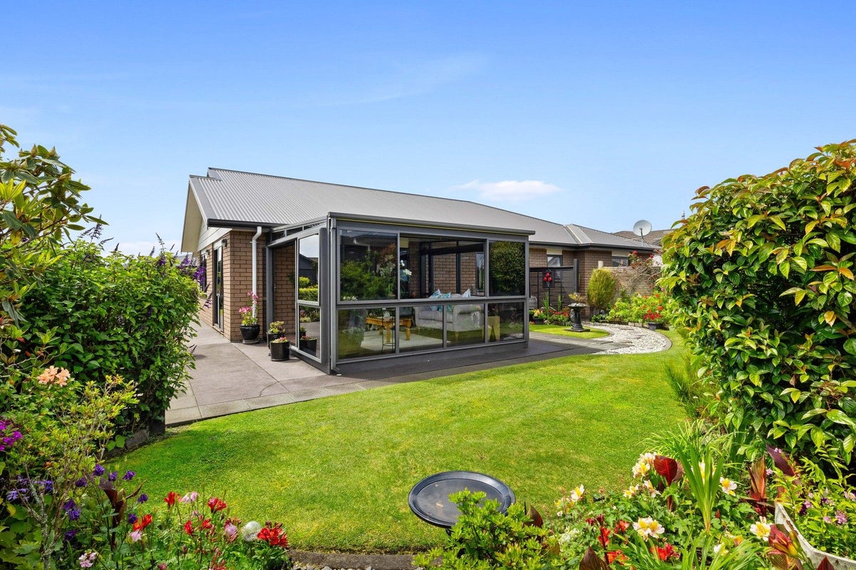 27 Coby Sydney Drive, Bell Block, New Plymouth - Carousel 2