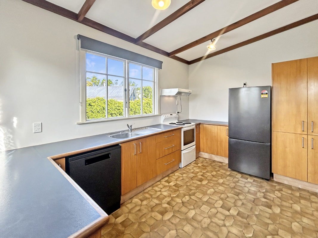 102 Featherston Street, Takaro, Palmerston North - Carousel 2