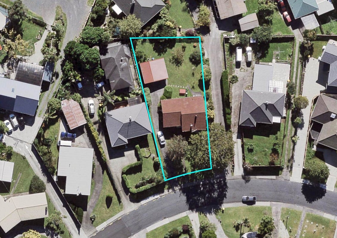 72 Divich Avenue, Te Atatu South, Auckland - Carousel 2