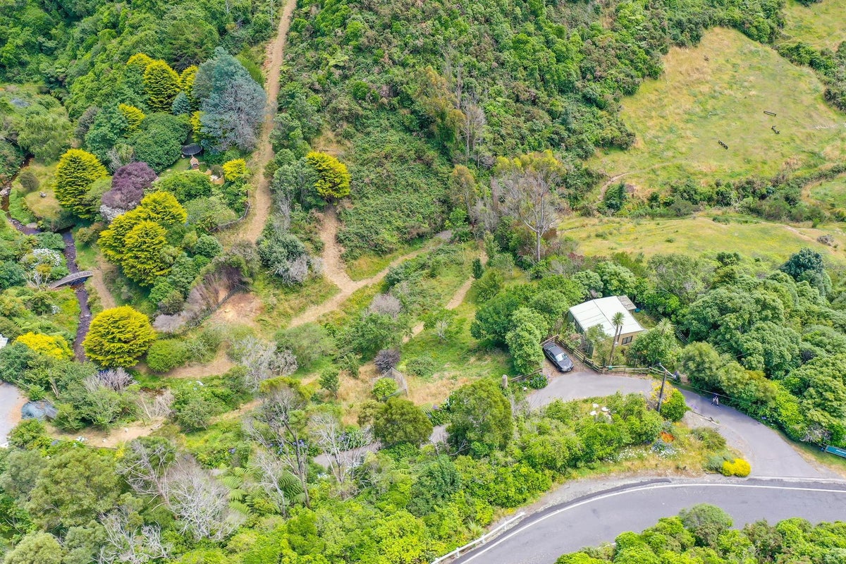 149 Stratton Street, Normandale, Lower Hutt - Carousel 1
