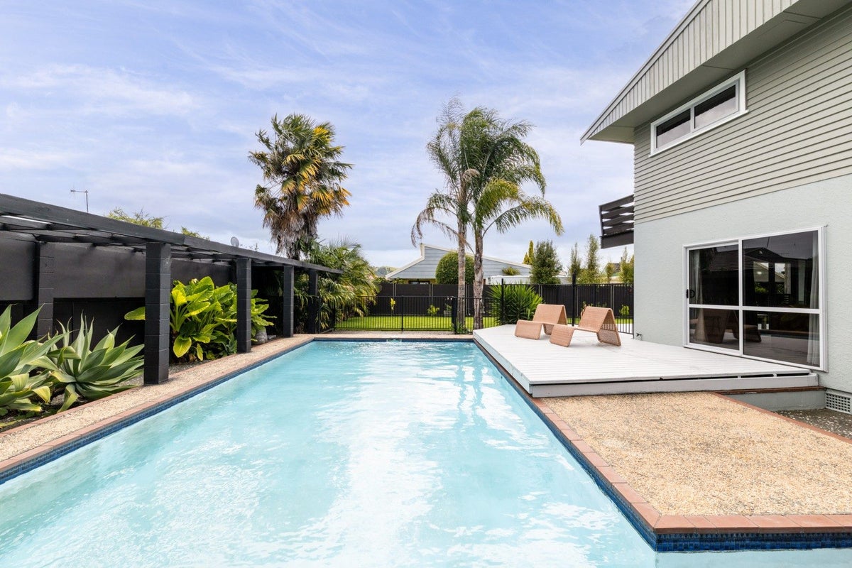 48A Avenue Road, Greenmeadows, Napier - Carousel 2