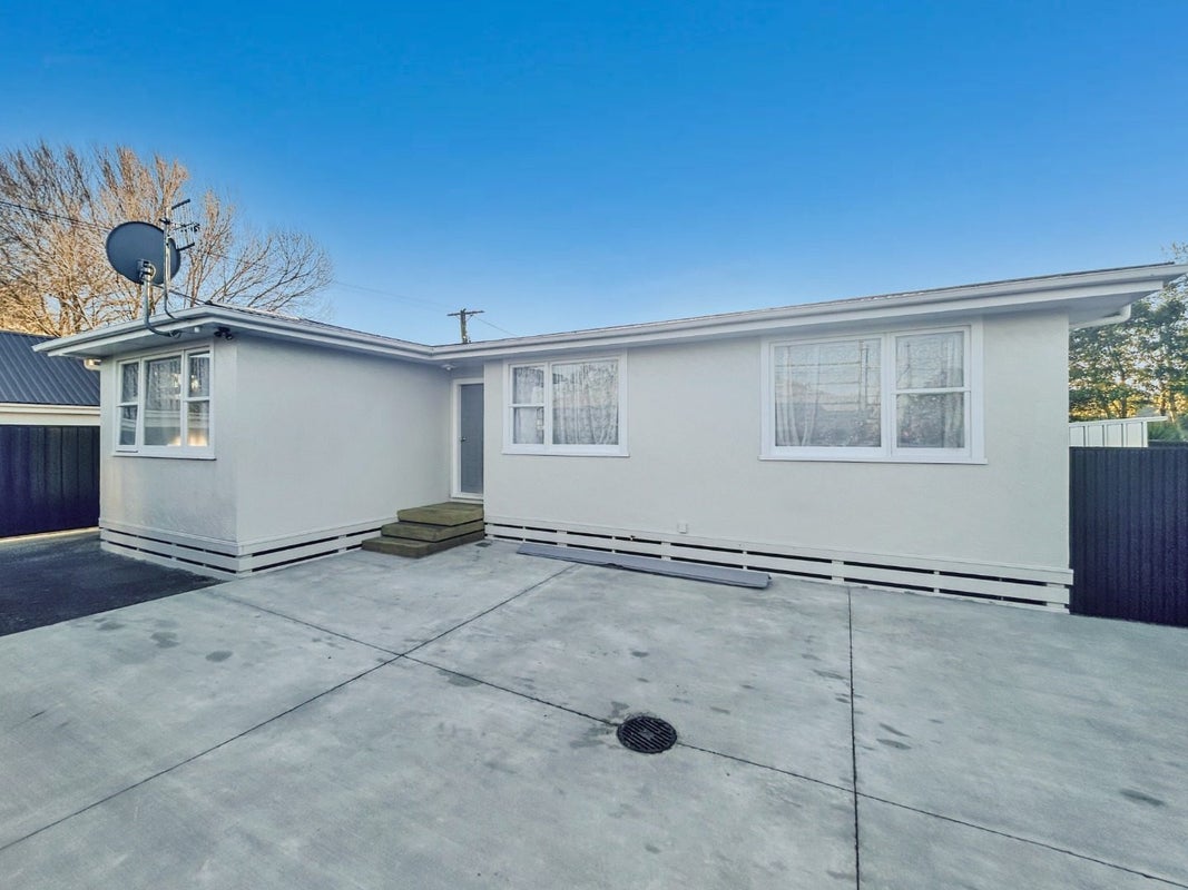 77 Maxwells Line, Awapuni, Palmerston North - Carousel 1