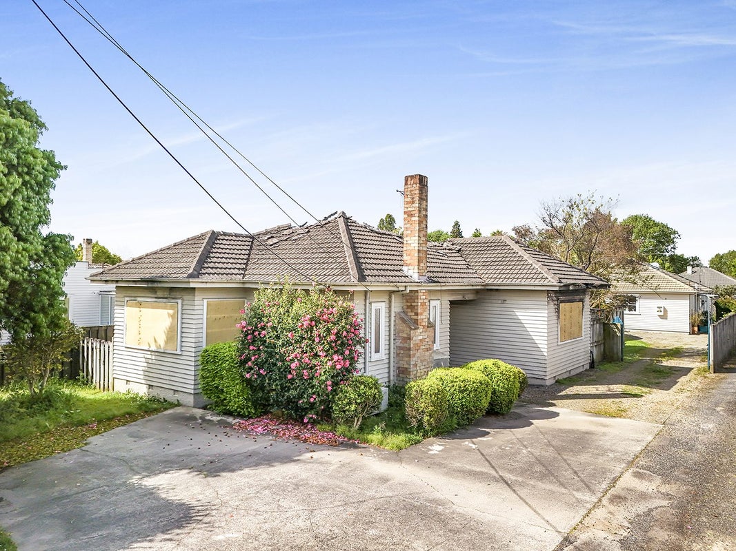 214 Fox Street, Hamilton East, Hamilton, Waikato - Carousel 1