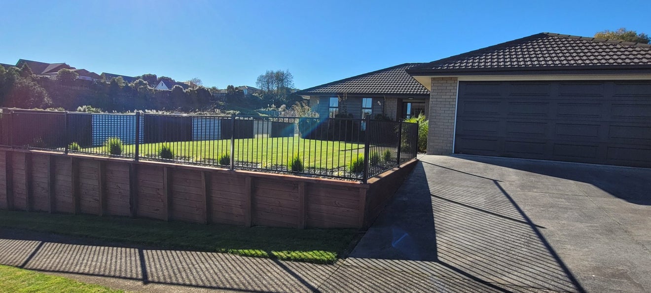 49 AINSLEE ST, Highlands Park, NEW PLYMOUTH - Carousel 1