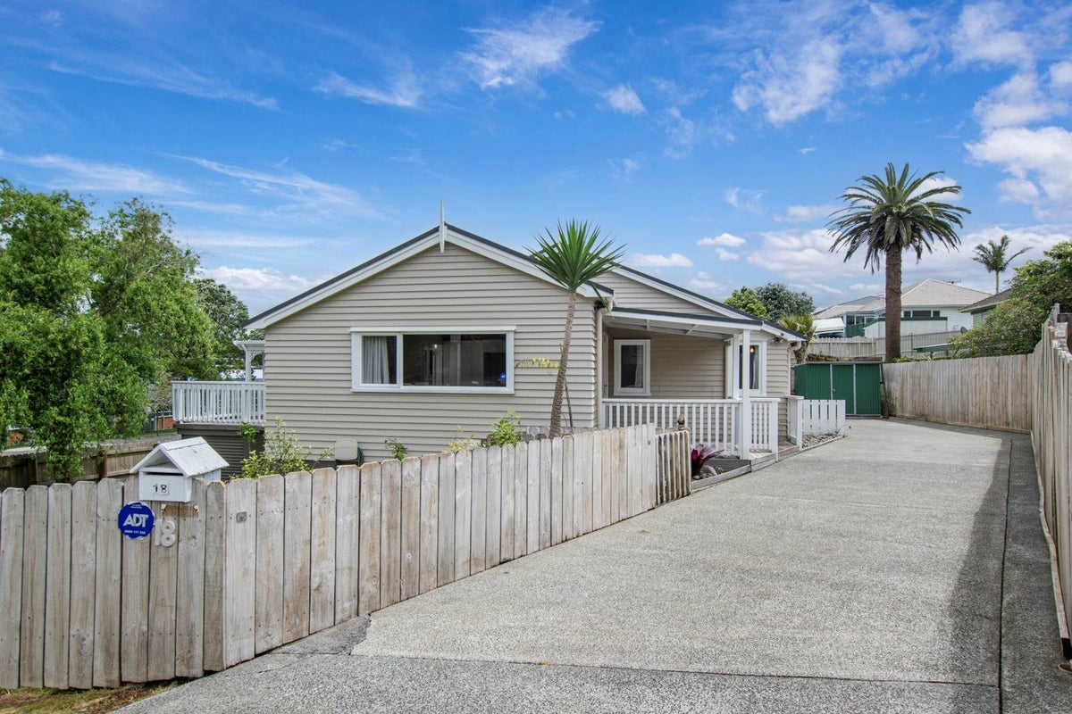 18 Wilkinson Avenue, Kamo, Whangarei, Northland - Carousel 2