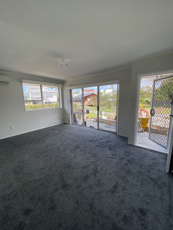 1/55 Fruitvale Road, New Lynn, Auckland - Carousel 2