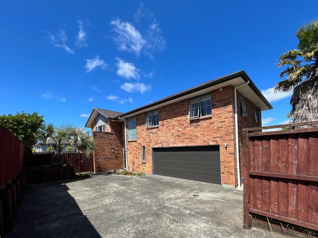 6 Springvale Drive, Fairview Heights, Auckland - Carousel 1