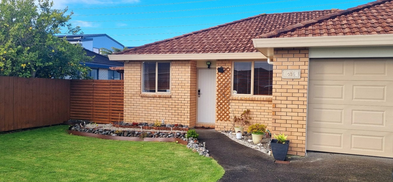 35 Pateke Drive, Takanini, Auckland - Carousel 2