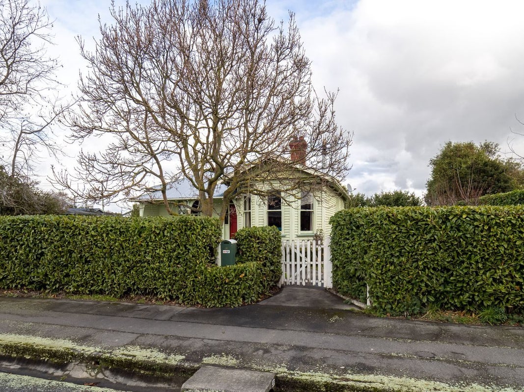 38 Wellington Street, Hampstead, Ashburton - Carousel 29