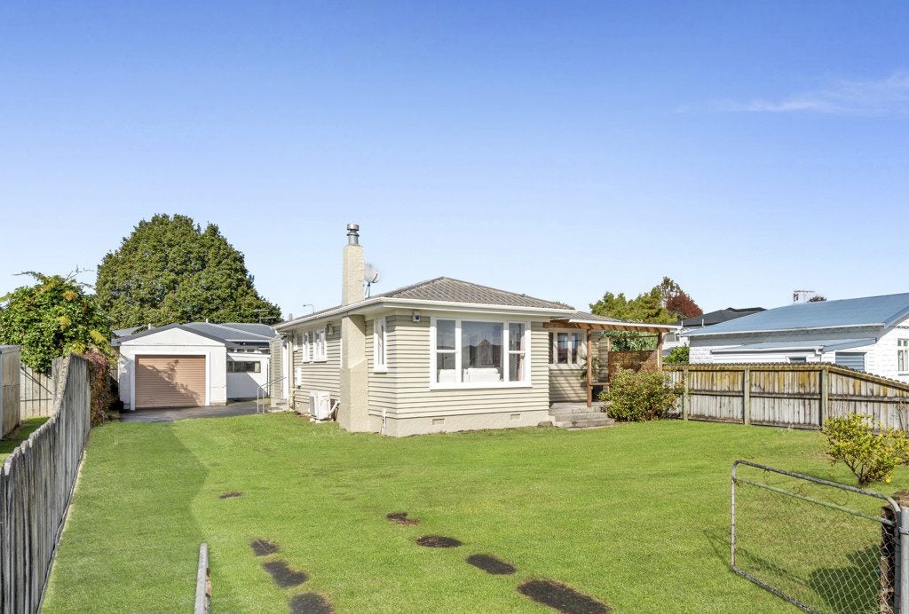 2/85 Manuroa Road, Takanini, Auckland - Carousel 22