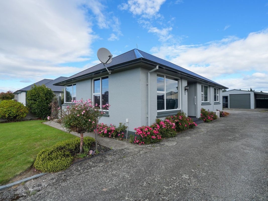94 Lithgow Street, Glengarry, Invercargill - Carousel 1