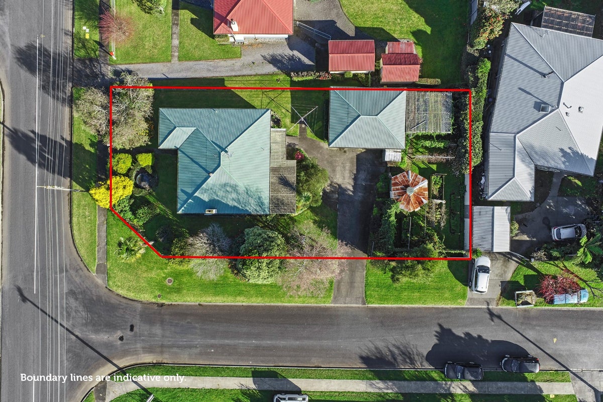64 BEACH ROAD , Katikati, Western Bay Of Plenty - Carousel 1