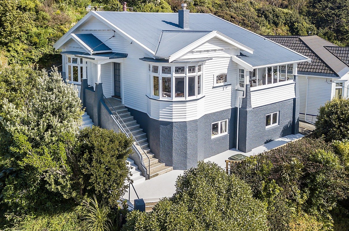 39 Sutherland Crescent, Melrose, Wellington - Carousel 1