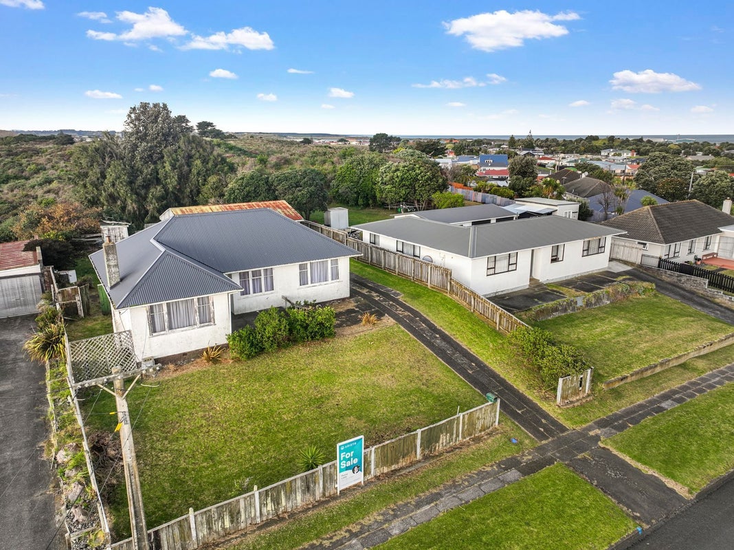 90 Manuka Street, Castlecliff, Whanganui - Carousel 2