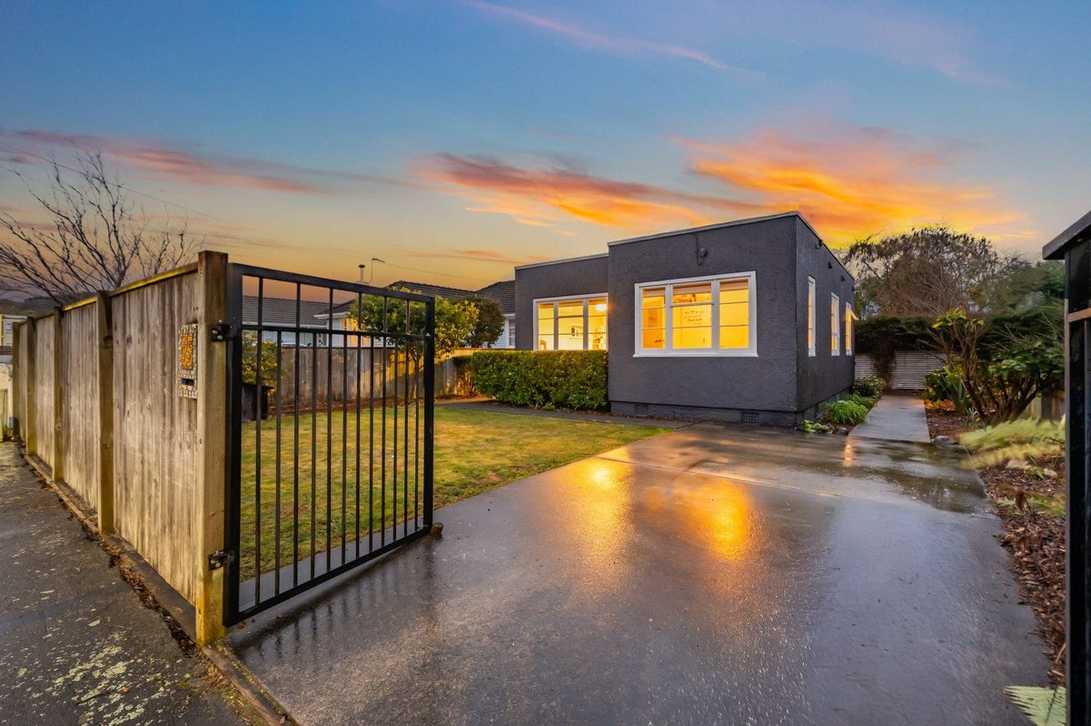 35 Royal Street, Upper Hutt Central, Upper Hutt - Carousel 2