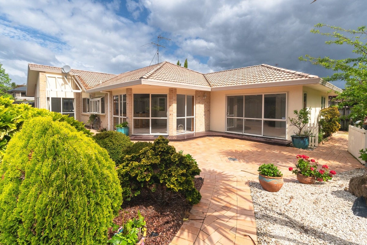42 Landing Drive, Albany, Auckland - Carousel 15