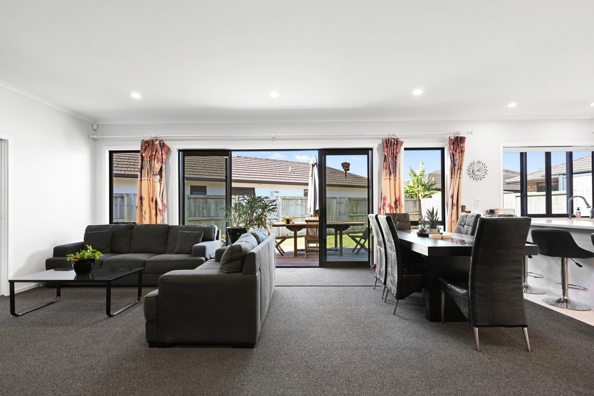 5 Cordelia Court, Flagstaff, Hamilton - Carousel 2